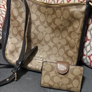 Coach Signature Canvas Crossbody Bag comes with wallet new without tag